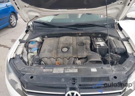 2013 Volkswagen Passat 2.5L Se z USA, uszkodzony, nr VIN 1VWBH7A30DC009494